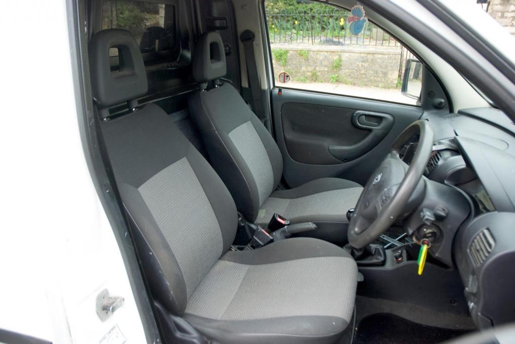 VAUXHALL COMBO