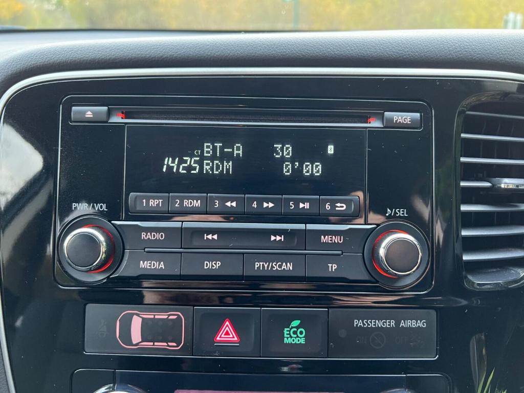 MITSUBISHI OUTLANDER