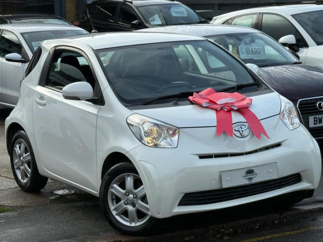 TOYOTA IQ