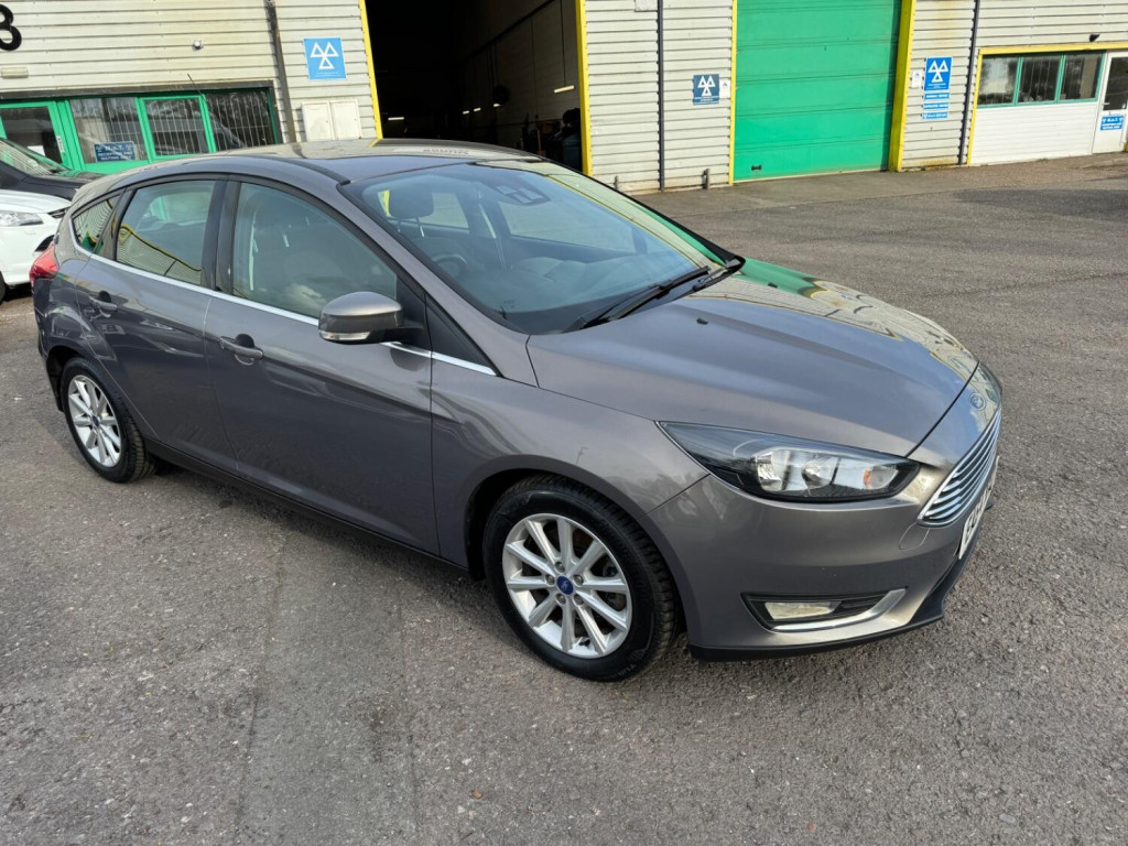 View FORD FOCUS 1.5 T EcoBoost Titanium 