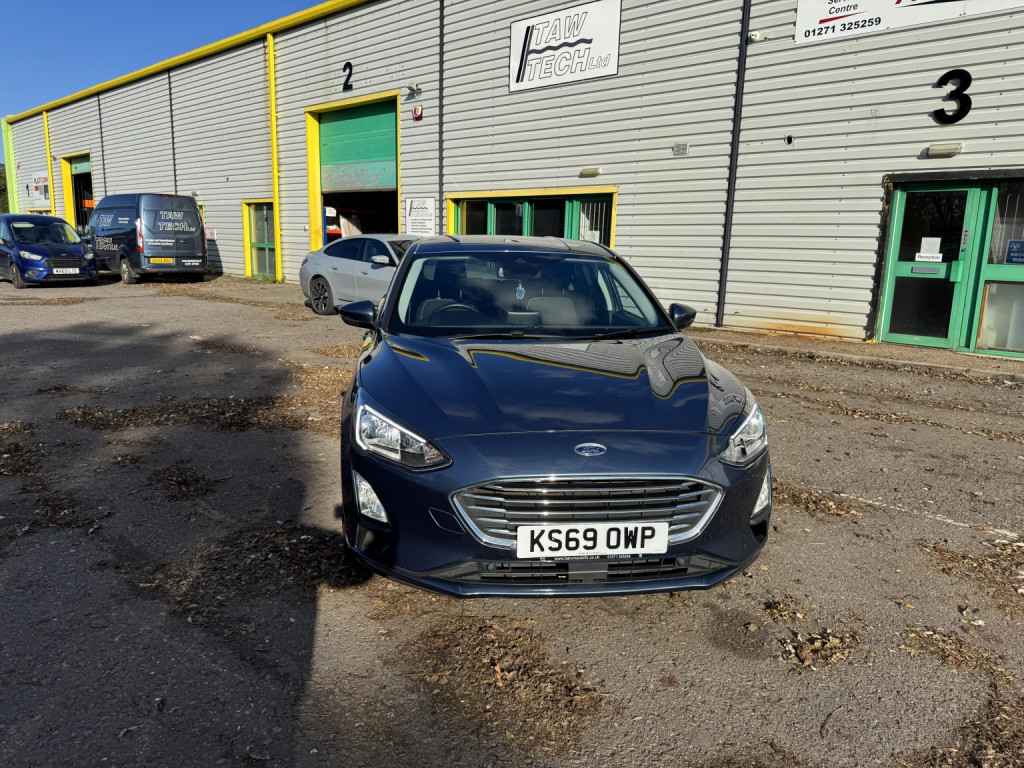 View FORD FOCUS 1.5 EcoBlue Titanium