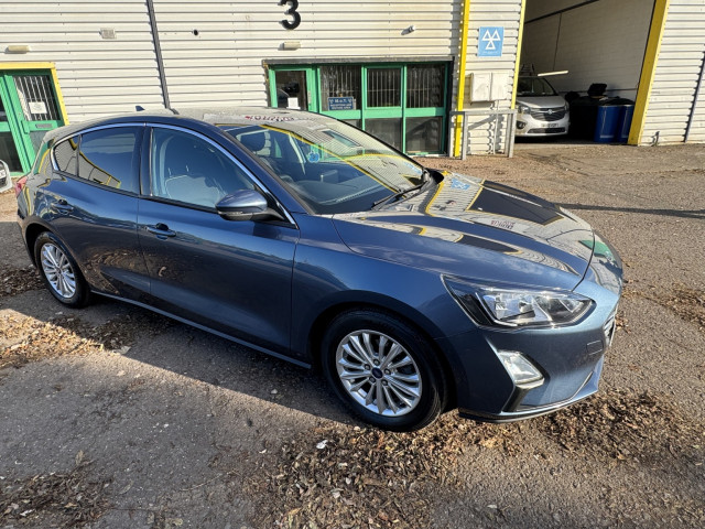 FORD FOCUS 1.5 EcoBlue Titanium
