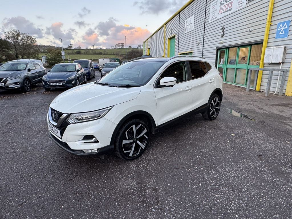 View NISSAN QASHQAI 1.5 dCi Tekna
