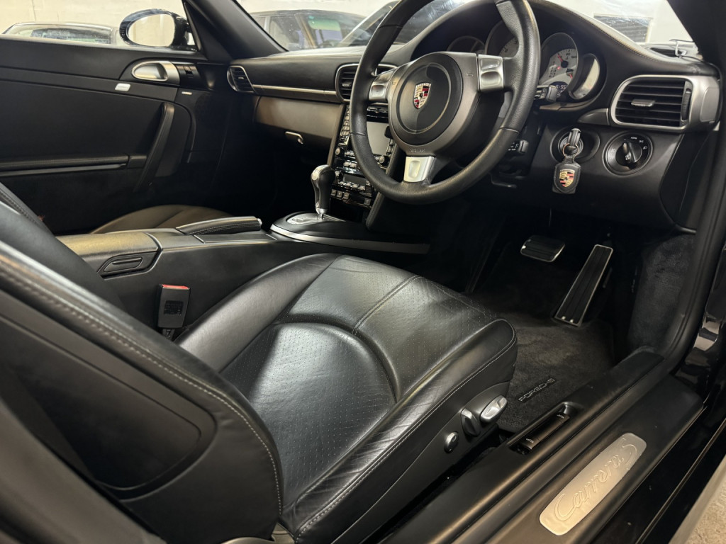 View PORSCHE 911 3.8 997 Carrera S