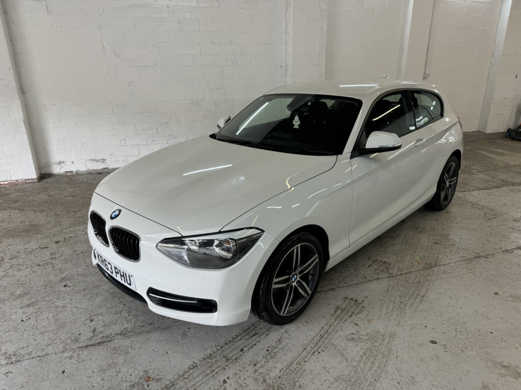 BMW 1 SERIES