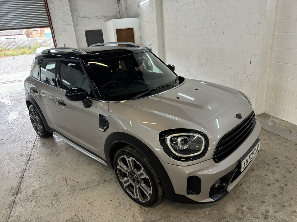 View MINI COUNTRYMAN 1.5 Countryman Cooper Exclusive
