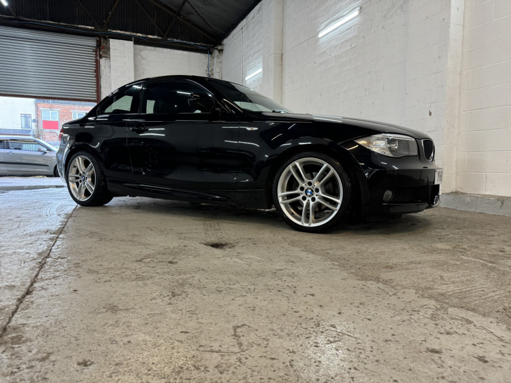 View BMW 1 SERIES 2.0 118d M Sport Coupe