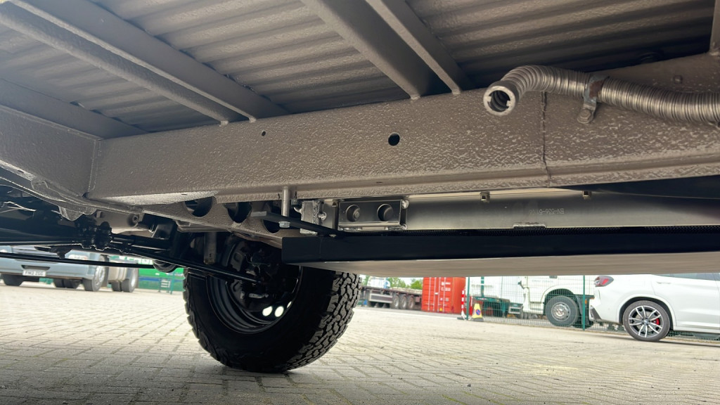 VOLKSWAGEN CAMPERVAN