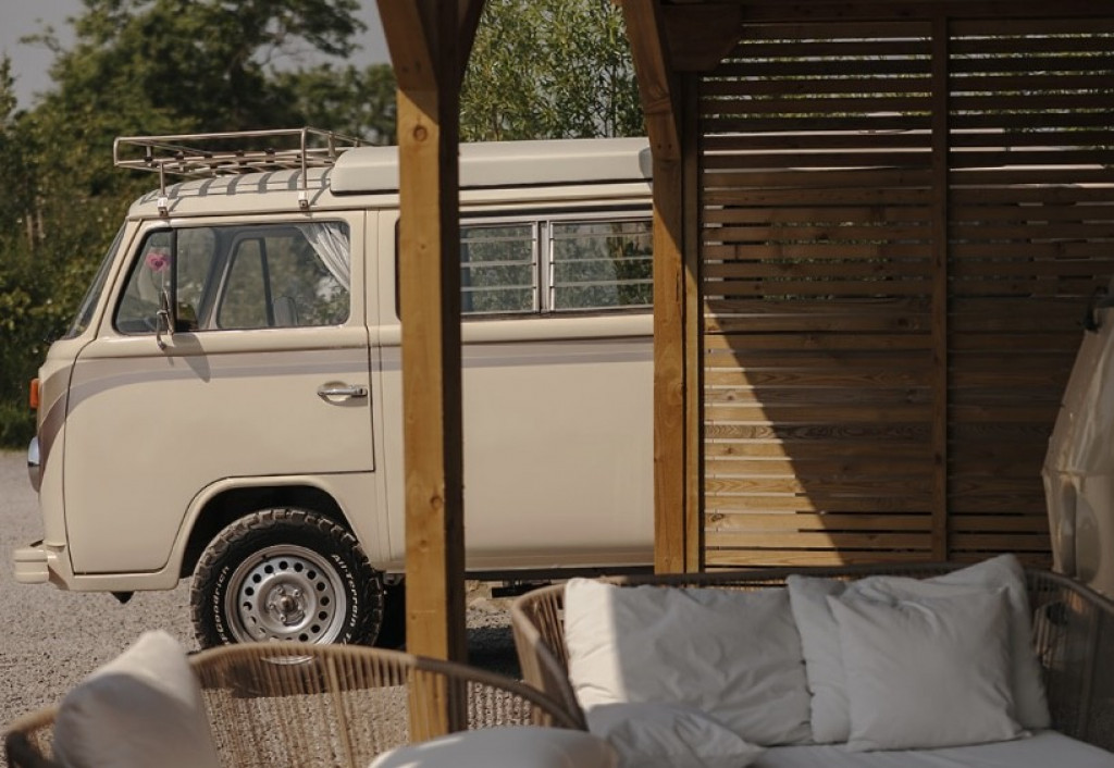 VOLKSWAGEN CAMPERVAN