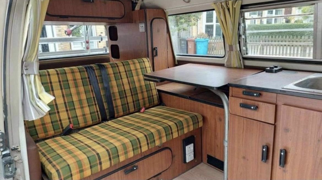 VOLKSWAGEN CAMPERVAN