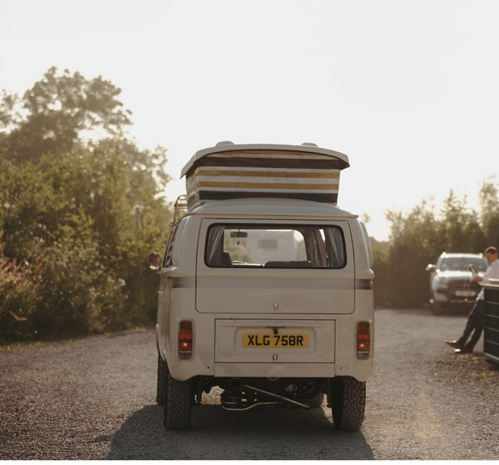 VOLKSWAGEN CAMPERVAN