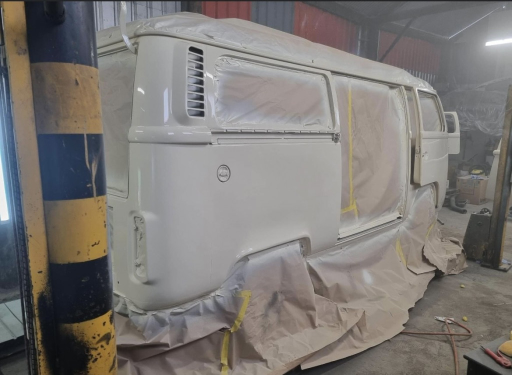 VOLKSWAGEN CAMPERVAN