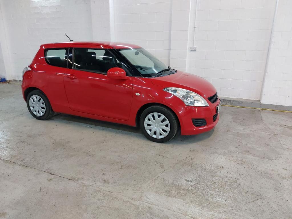 SUZUKI SWIFT