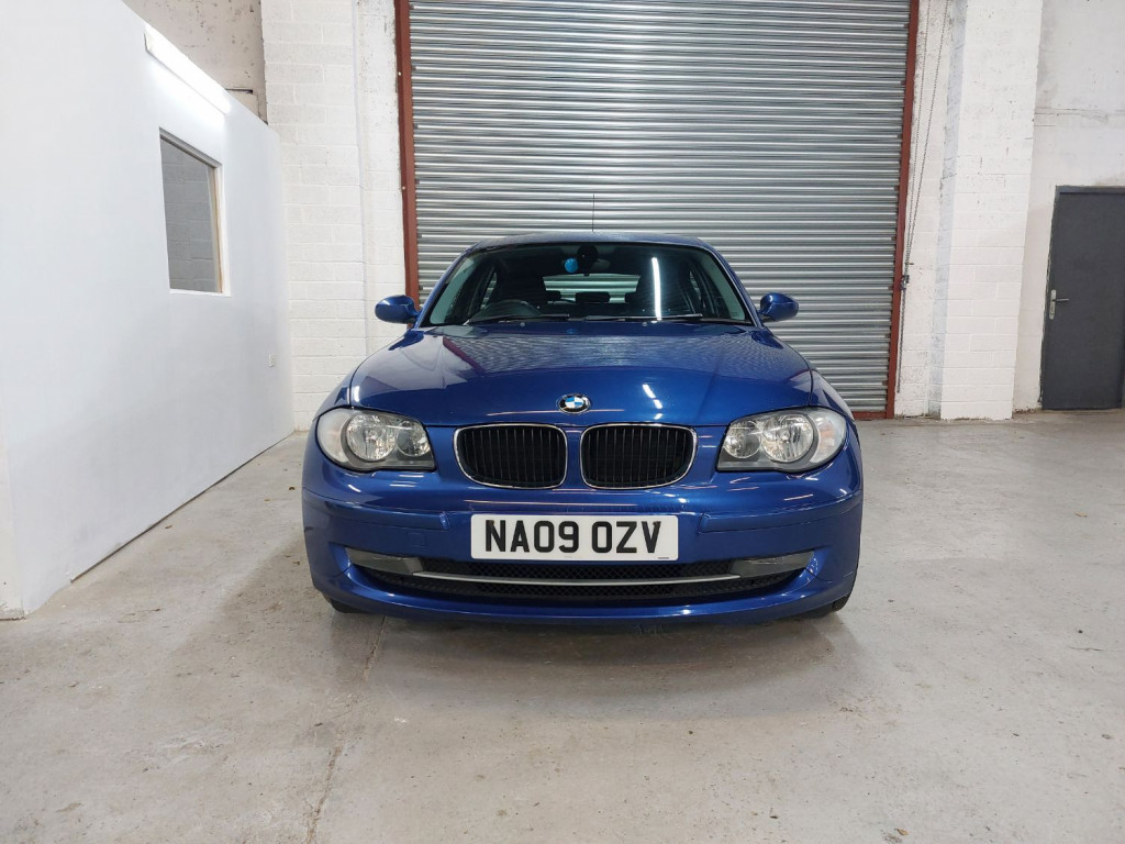 View BMW 1 SERIES 118D SE