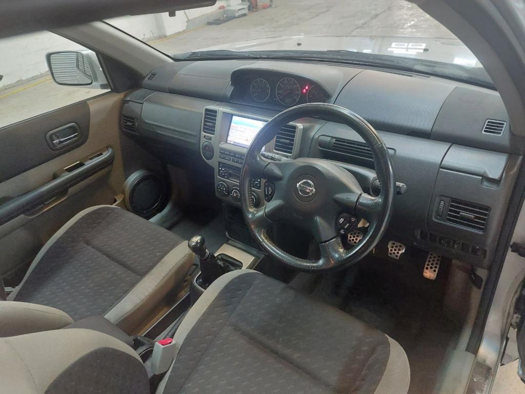 NISSAN X-TRAIL