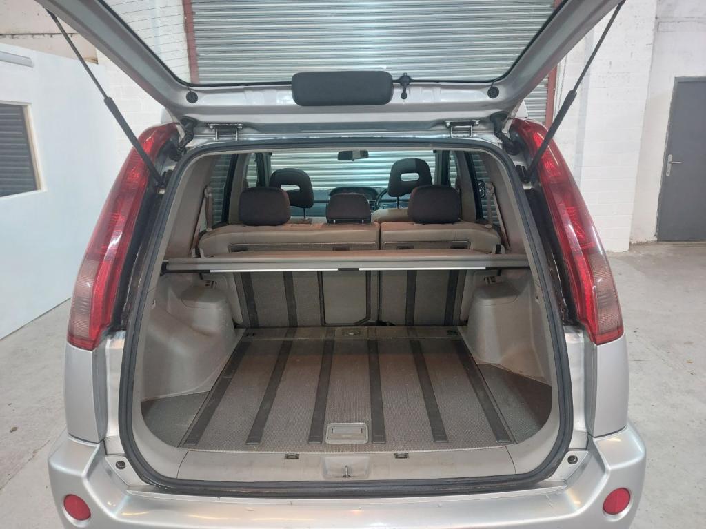 NISSAN X-TRAIL