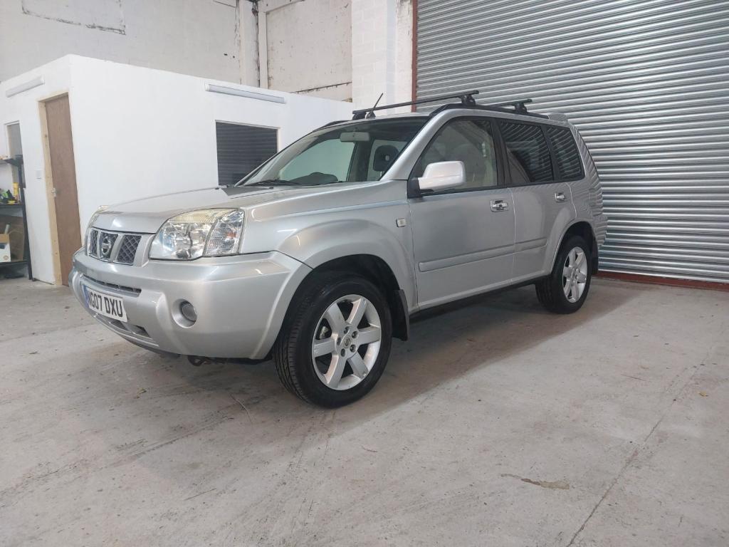 NISSAN X-TRAIL