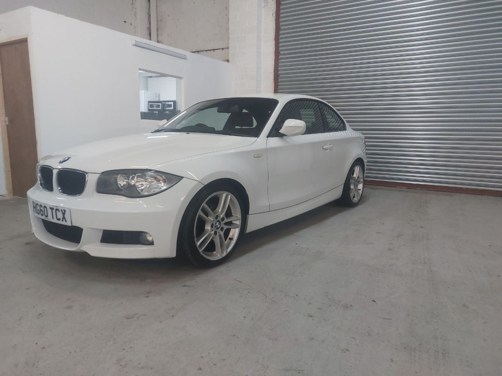 View BMW 1 SERIES 118D M SPORT