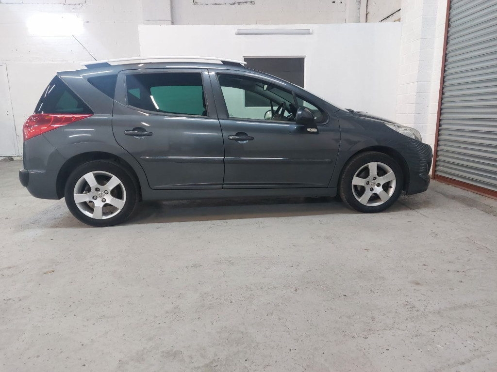 View PEUGEOT 207 SW SPORT