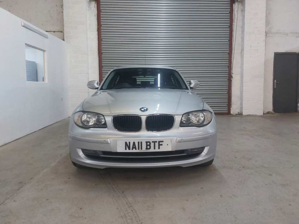 View BMW 1 SERIES 116I SE