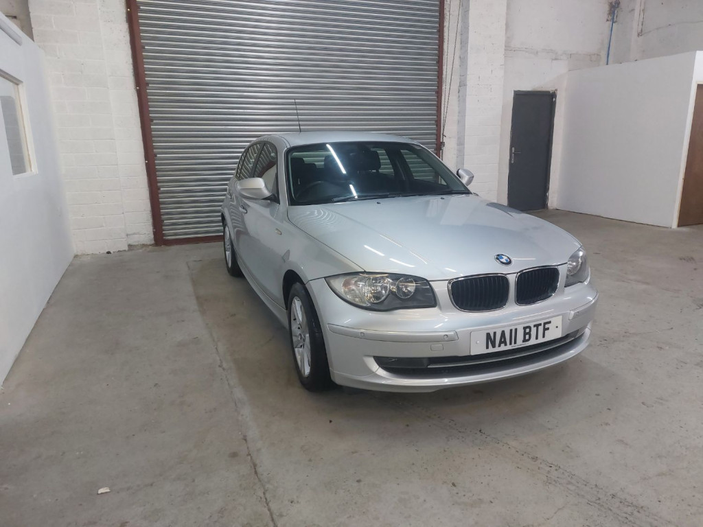 View BMW 1 SERIES 116I SE
