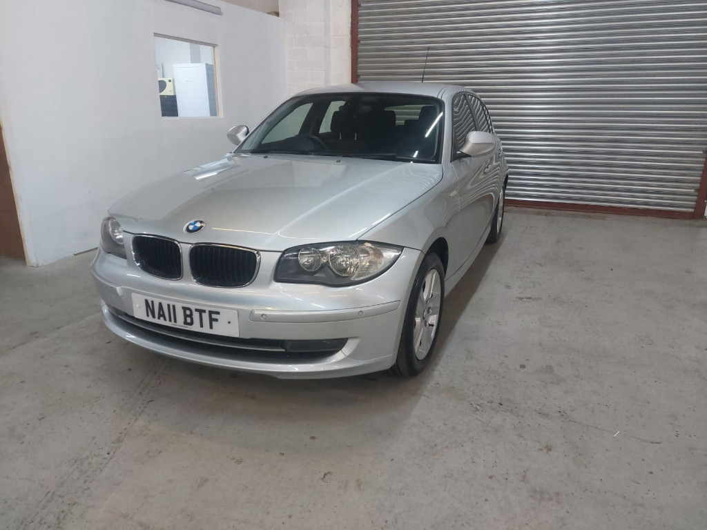 View BMW 1 SERIES 116I SE