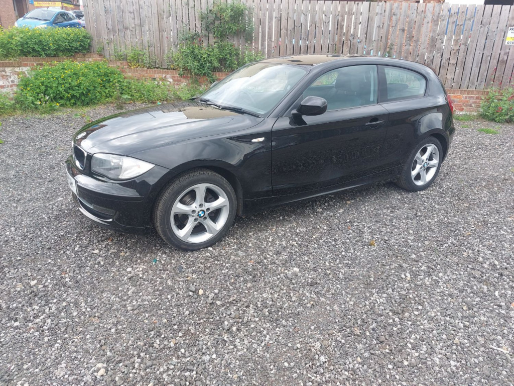 View BMW 1 SERIES 116I SPORT