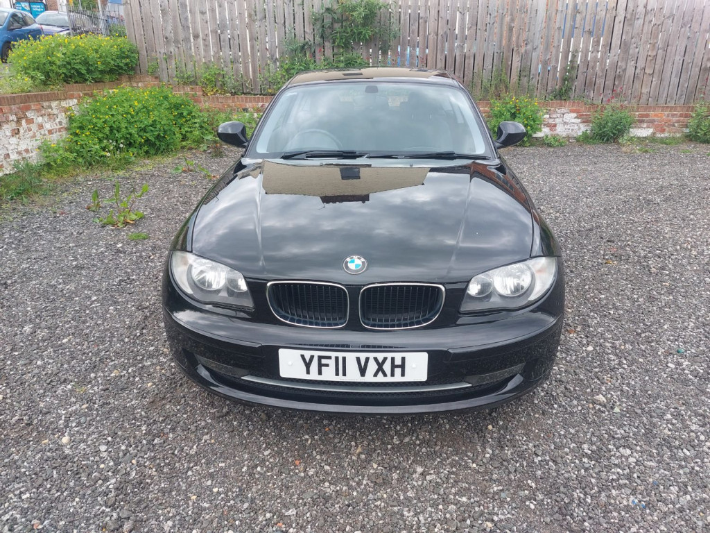 View BMW 1 SERIES 116I SPORT