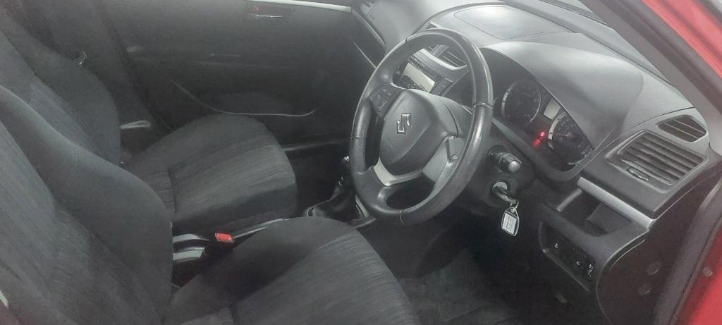SUZUKI SWIFT