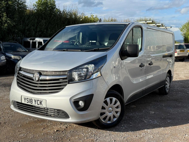 VAUXHALL VIVARO