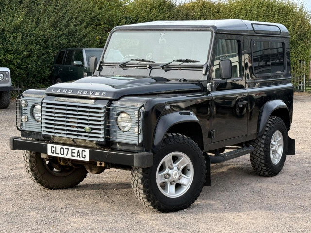 LAND ROVER DEFENDER 90