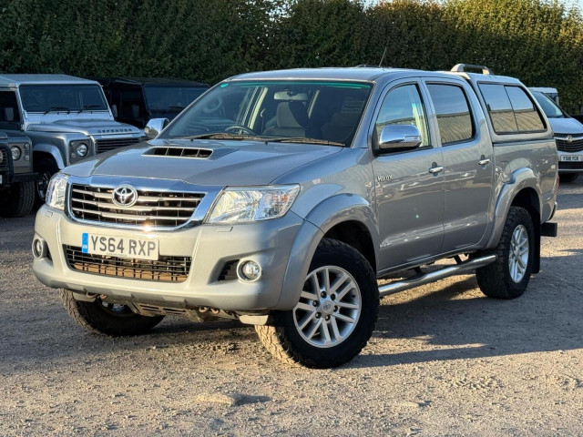 TOYOTA HILUX