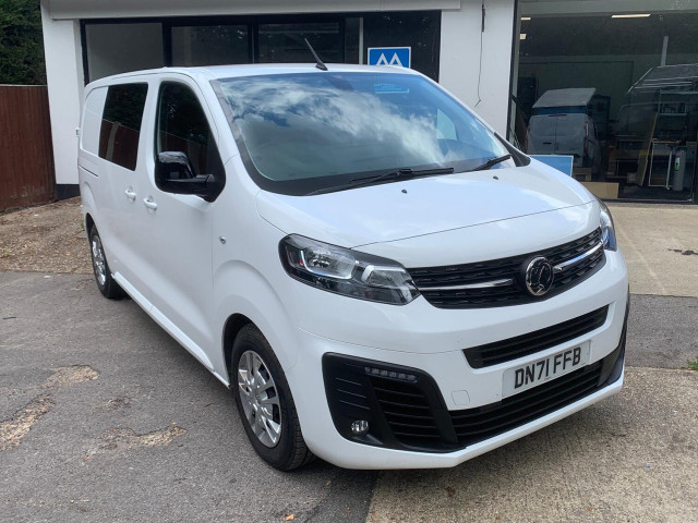VAUXHALL VIVARO