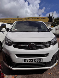 VAUXHALL VIVARO