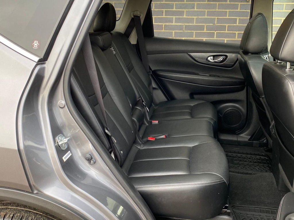 NISSAN X-TRAIL 1.6 dCi Tekna XTRON ss 5dr 2014