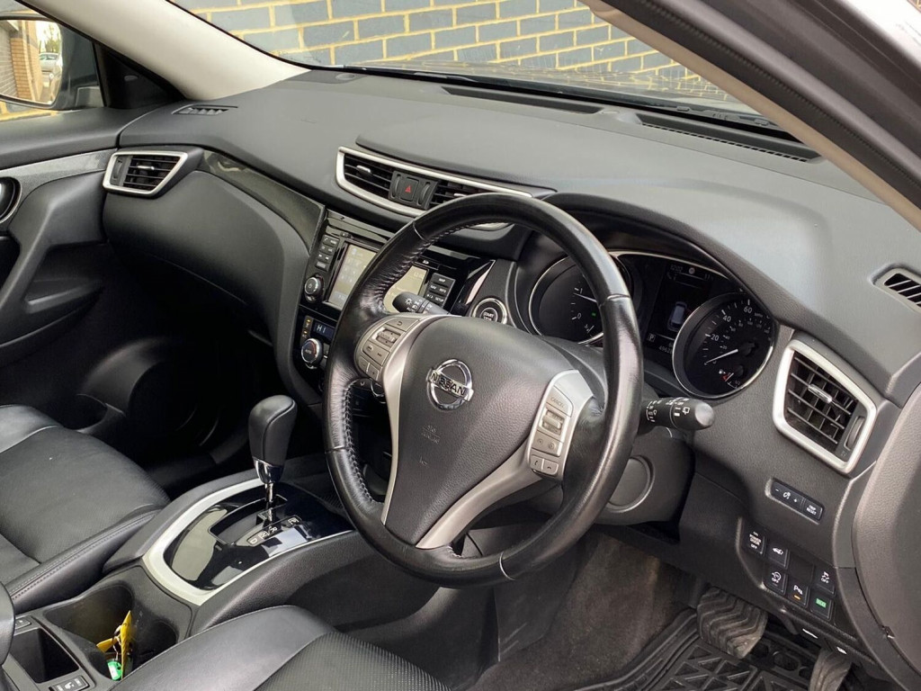 NISSAN X-TRAIL 1.6 dCi Tekna XTRON ss 5dr 2014
