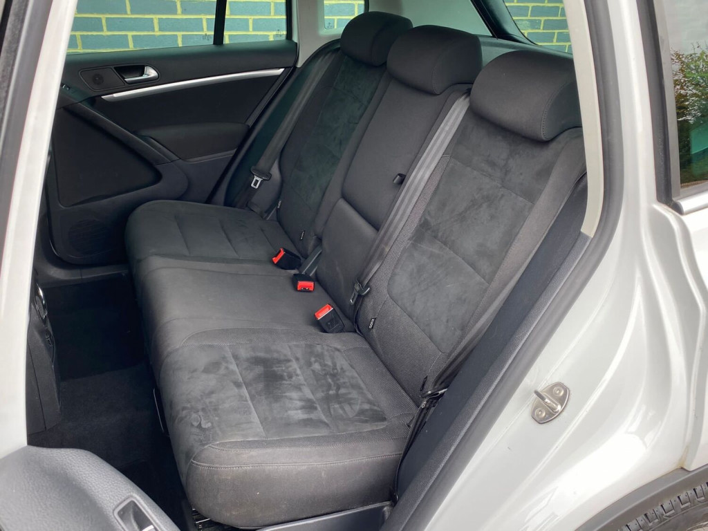 VOLKSWAGEN TIGUAN 2.0 TDI BlueMotion Tech Match 2WD ss 5dr 2014