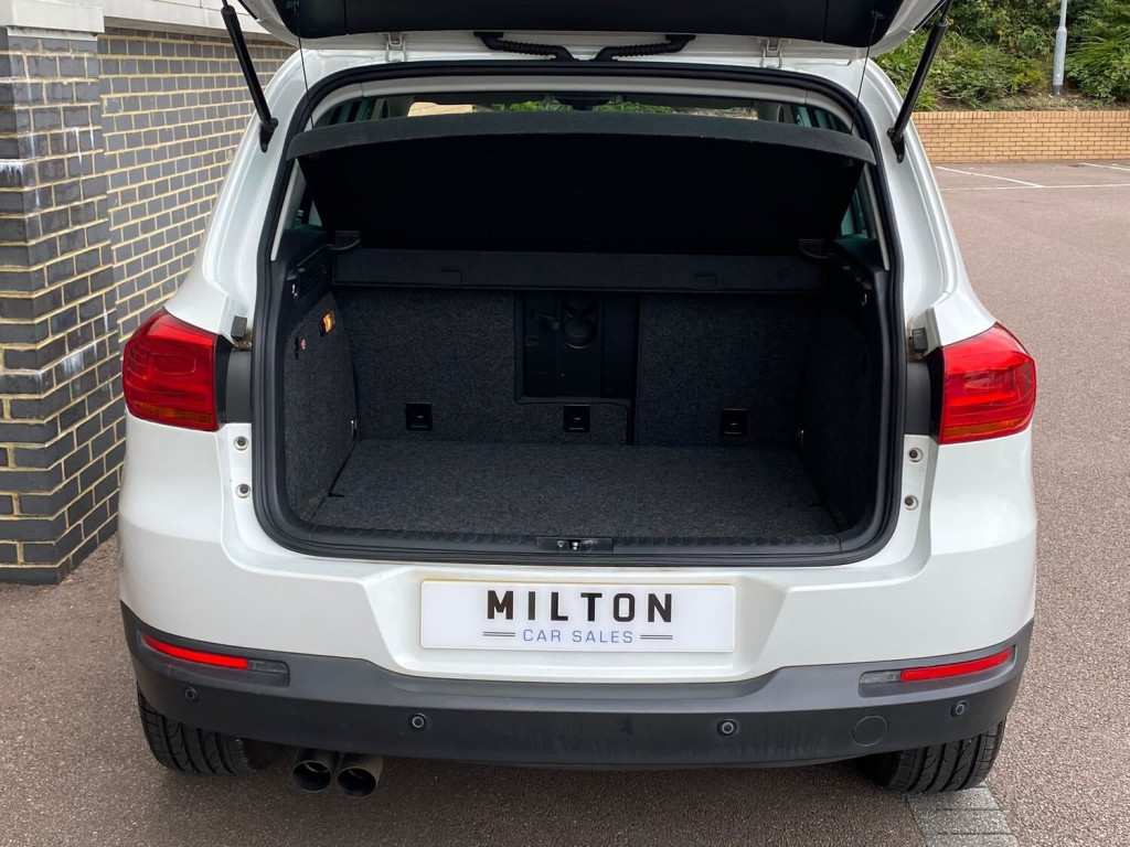 VOLKSWAGEN TIGUAN 2.0 TDI BlueMotion Tech Match 2WD ss 5dr 2014