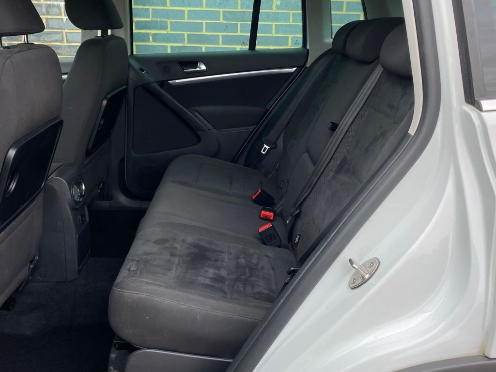 VOLKSWAGEN TIGUAN 2.0 TDI BlueMotion Tech Match 2WD ss 5dr 2014