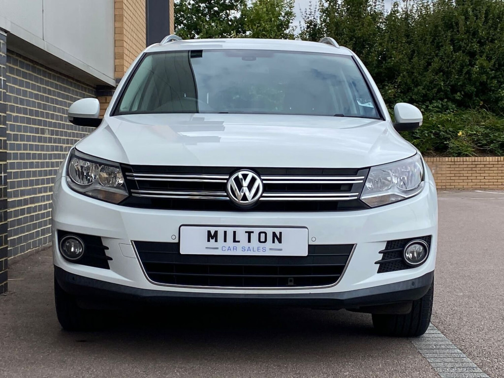 VOLKSWAGEN TIGUAN 2.0 TDI BlueMotion Tech Match 2WD ss 5dr 2014