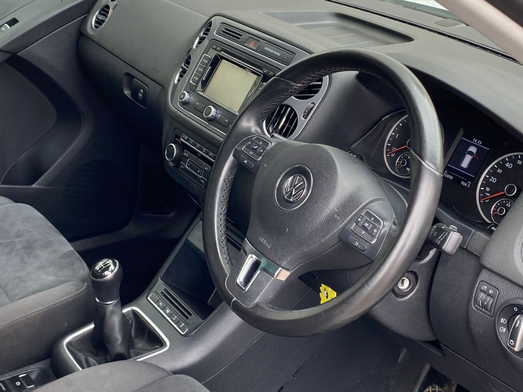 VOLKSWAGEN TIGUAN 2.0 TDI BlueMotion Tech Match 2WD ss 5dr 2014