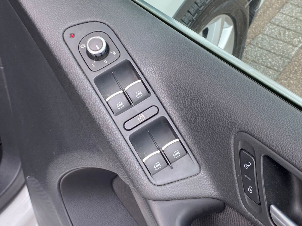 VOLKSWAGEN TIGUAN 2.0 TDI BlueMotion Tech Match 2WD ss 5dr 2014