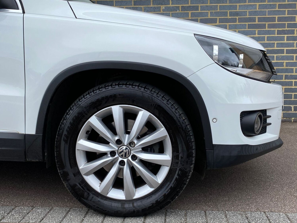VOLKSWAGEN TIGUAN 2.0 TDI BlueMotion Tech Match 2WD ss 5dr 2014