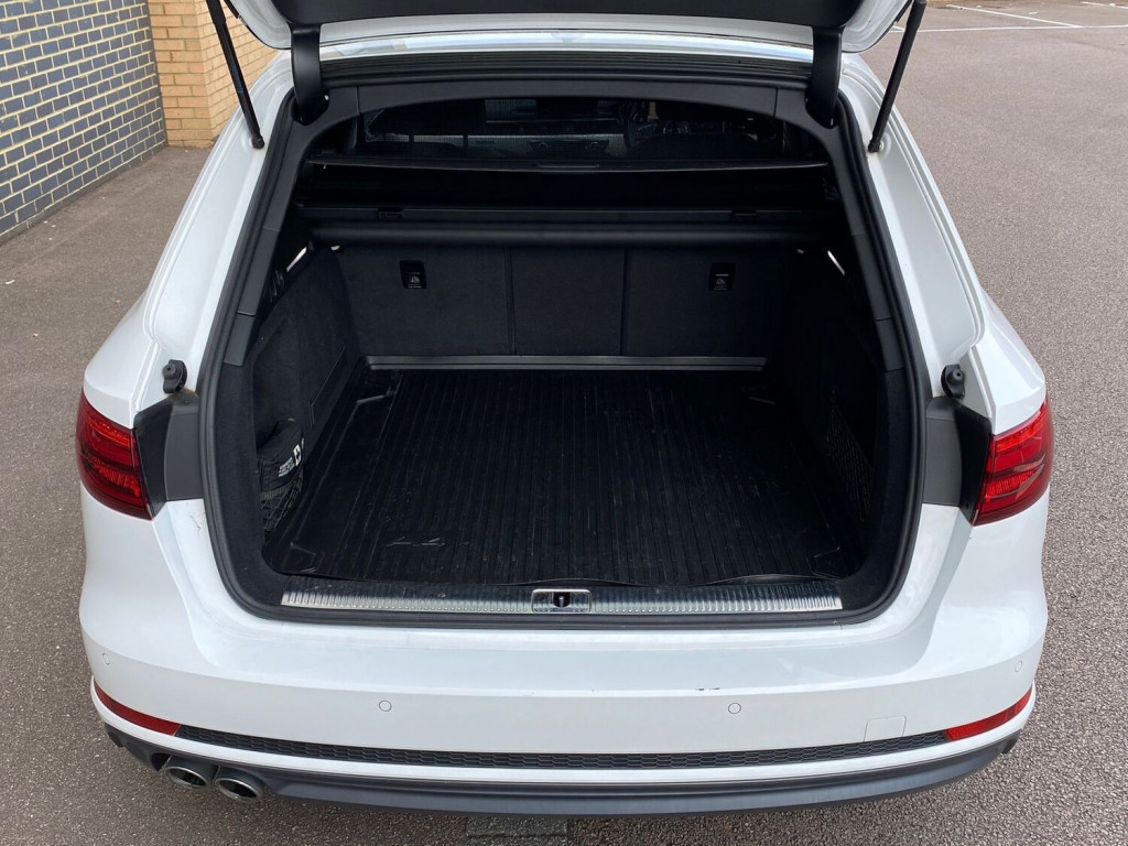 AUDI A4 AVANT 2.0 TDI S line Avant S Tronic quattro ss 5dr 2016