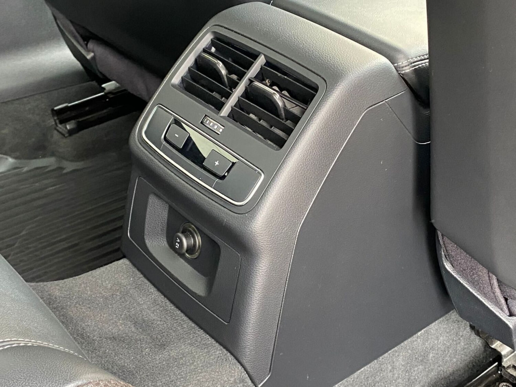 AUDI A4 AVANT 2.0 TDI S line Avant S Tronic quattro ss 5dr 2016