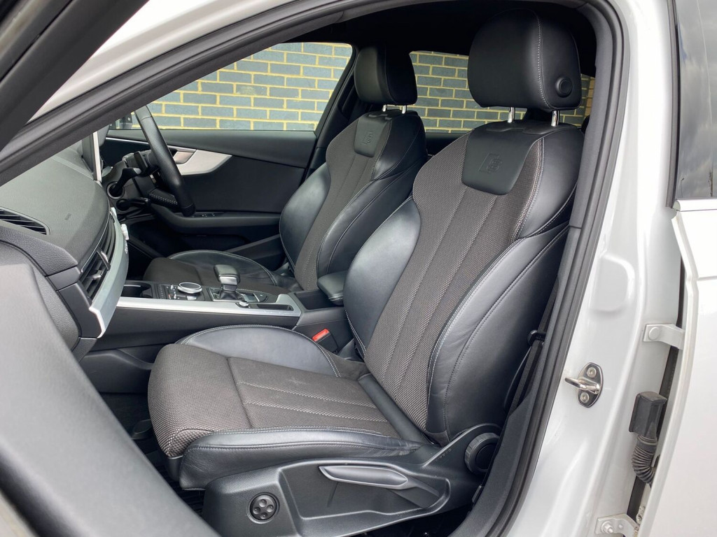 AUDI A4 AVANT 2.0 TDI S line Avant S Tronic quattro ss 5dr 2016