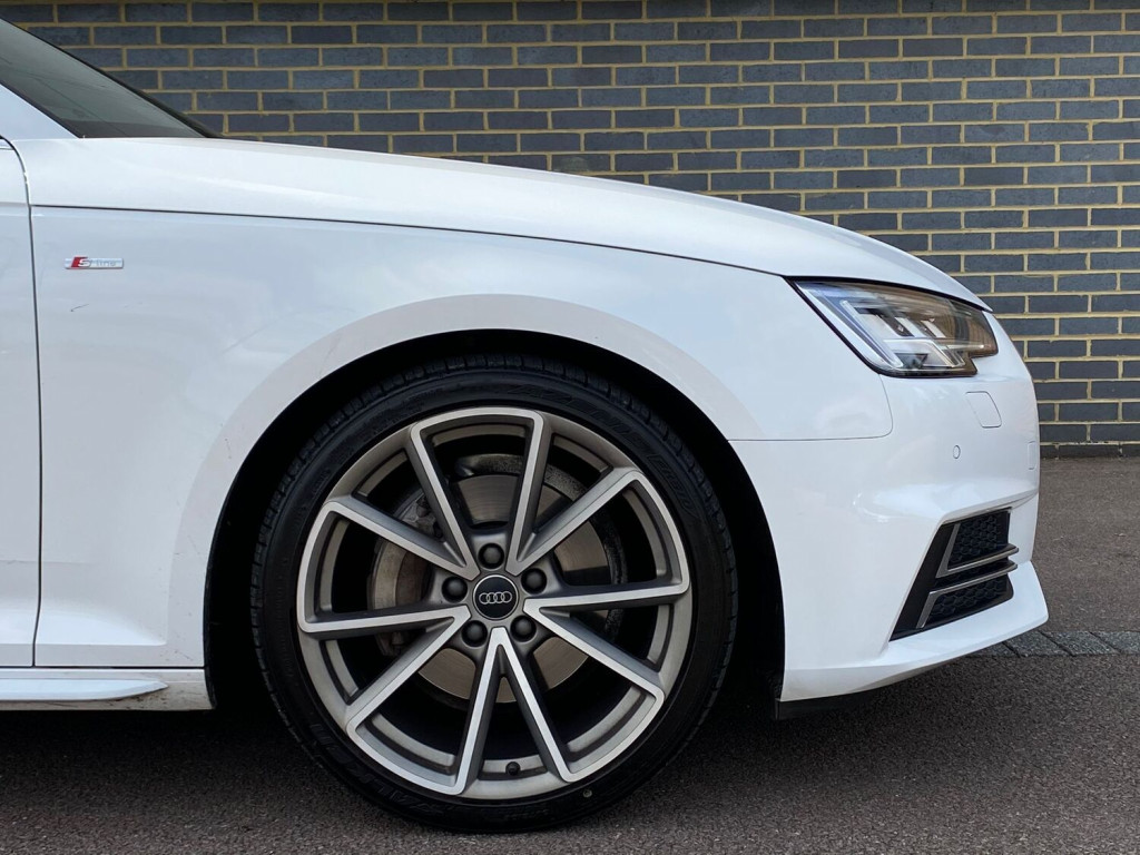 AUDI A4 AVANT 2.0 TDI S line Avant S Tronic quattro ss 5dr 2016