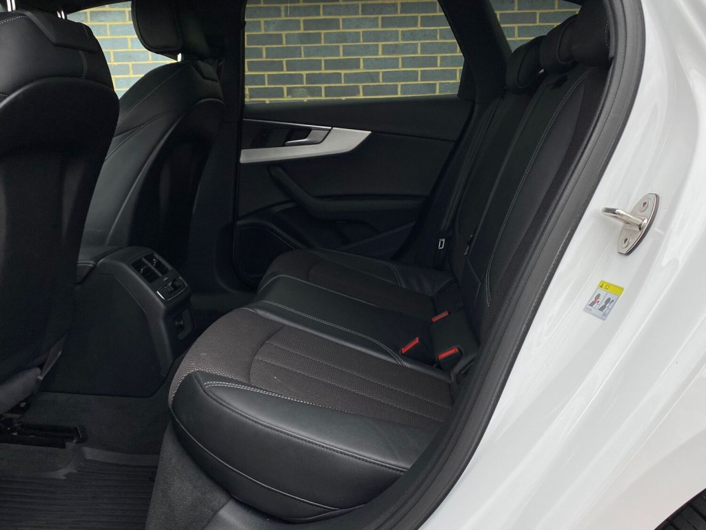 AUDI A4 AVANT 2.0 TDI S line Avant S Tronic quattro ss 5dr 2016