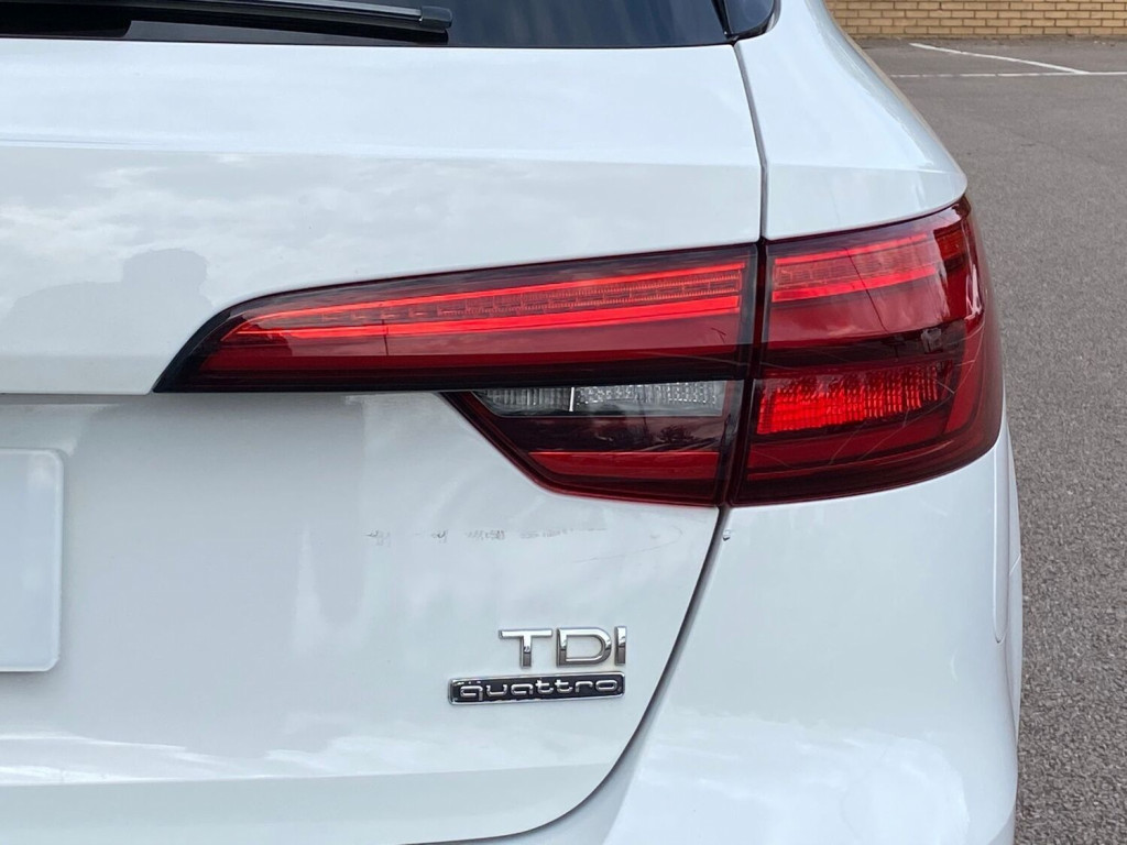 AUDI A4 AVANT 2.0 TDI S line Avant S Tronic quattro ss 5dr 2016