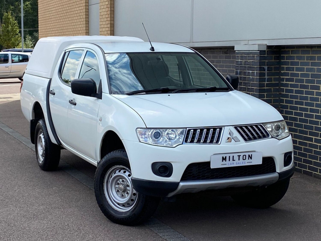 MITSUBISHI L200 2.5 DI-D CR 4Work Double Cab 4WD 4dr EU5 2013